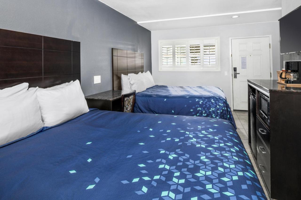 Scandia Motel Carlsbad Ngoại thất bức ảnh