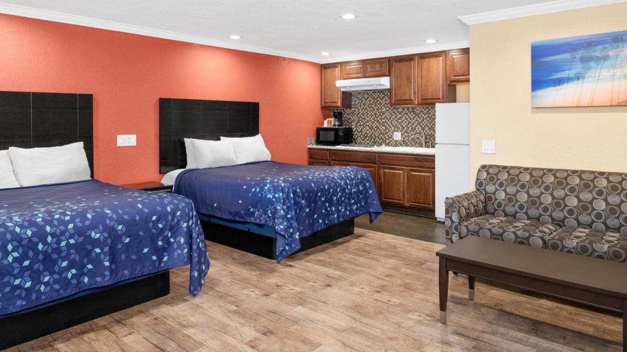Scandia Motel Carlsbad Ngoại thất bức ảnh