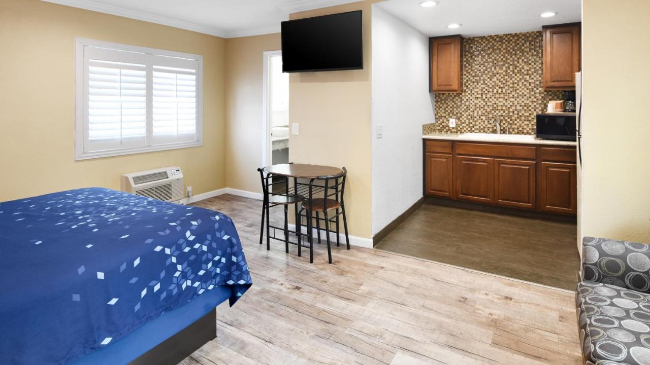 Scandia Motel Carlsbad Ngoại thất bức ảnh