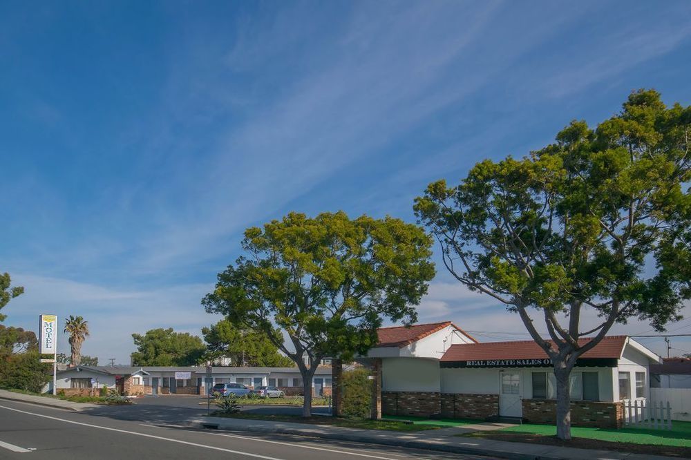 Scandia Motel Carlsbad Ngoại thất bức ảnh